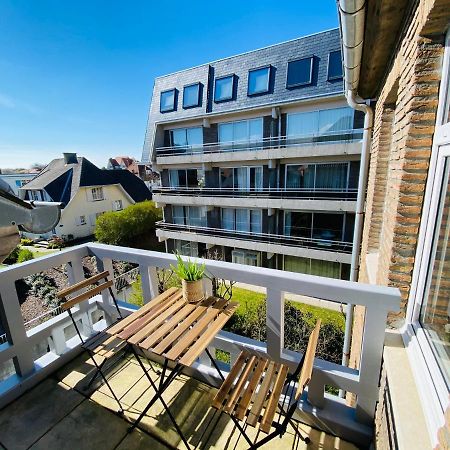 Recently Renovated Appartement 150M From The Beach Де Хаан Екстериор снимка